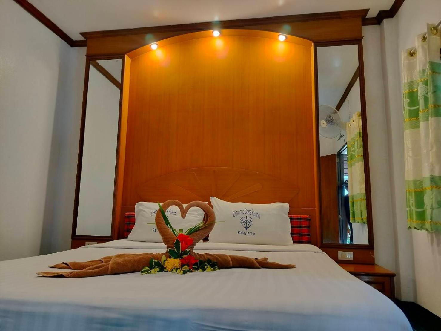 Diamond Cave Resort Railay Beach Room photo