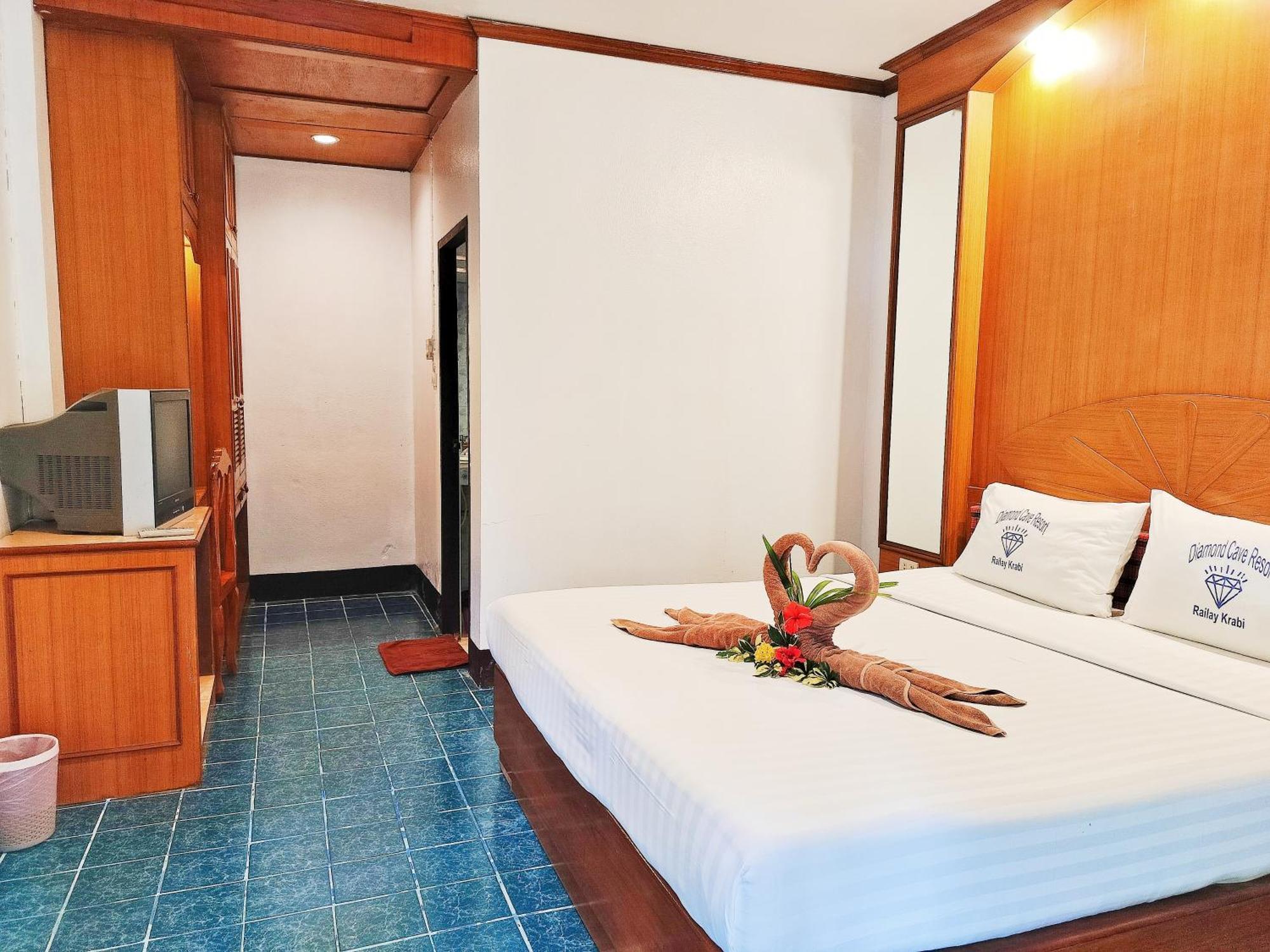 Diamond Cave Resort Railay Beach Room photo